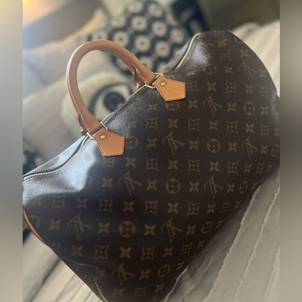 ❣️Authentic ❣️SOLD LV Monogram Speedy 40 w/ 🔐👜